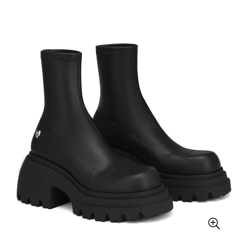 Naked Wolfe secret boot size 36 - good pre-owned condition